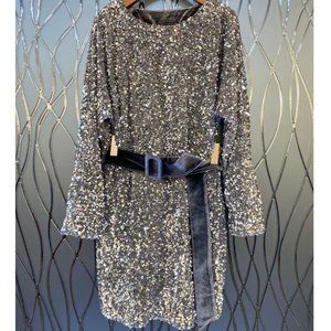 Heavy sequined high-waisted dress